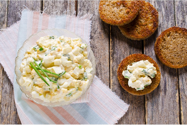 Eiersalat mit Mayonnaise