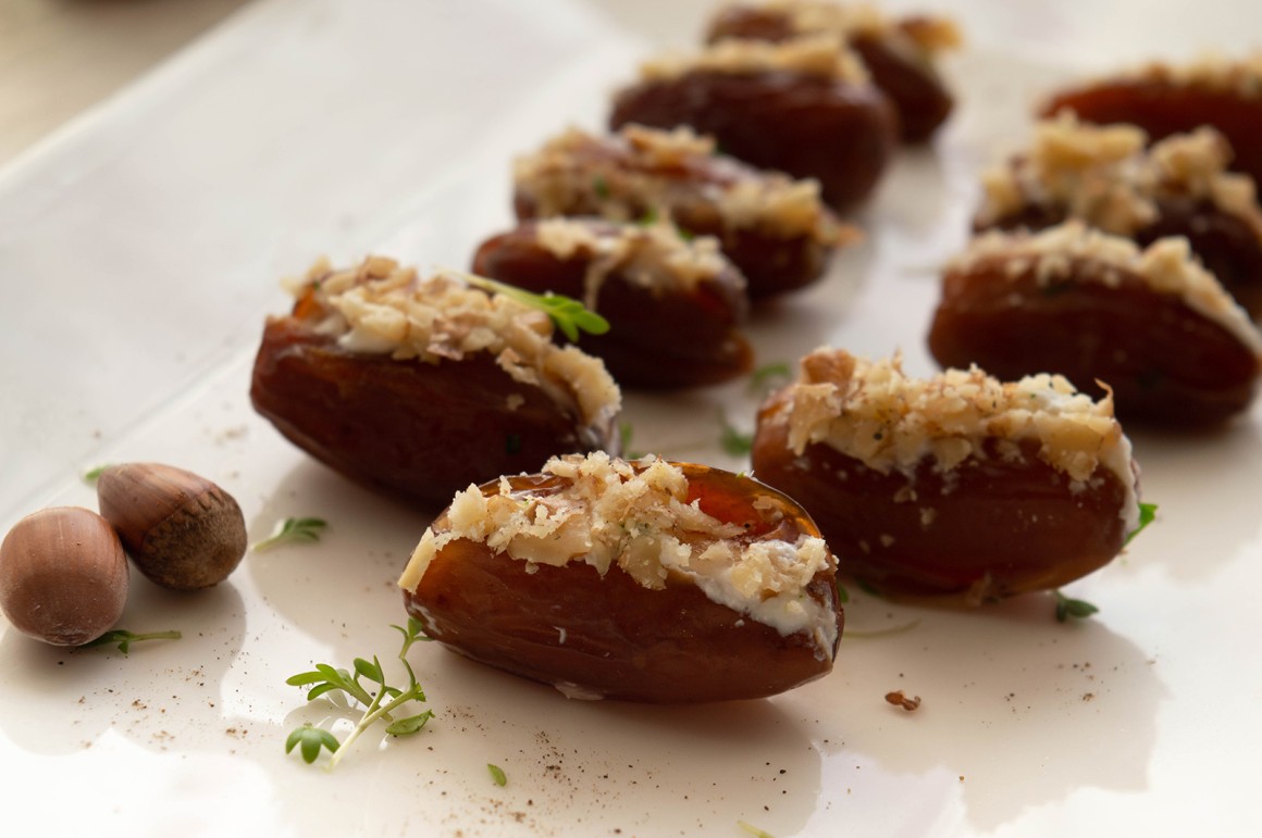 Datteln mit Schafskäsefüllung - Rezept
