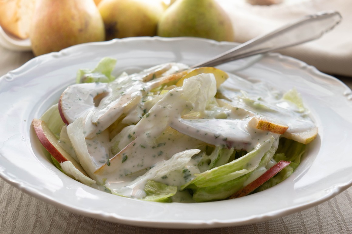 Eisbergsalat mit Birnen - Rezept