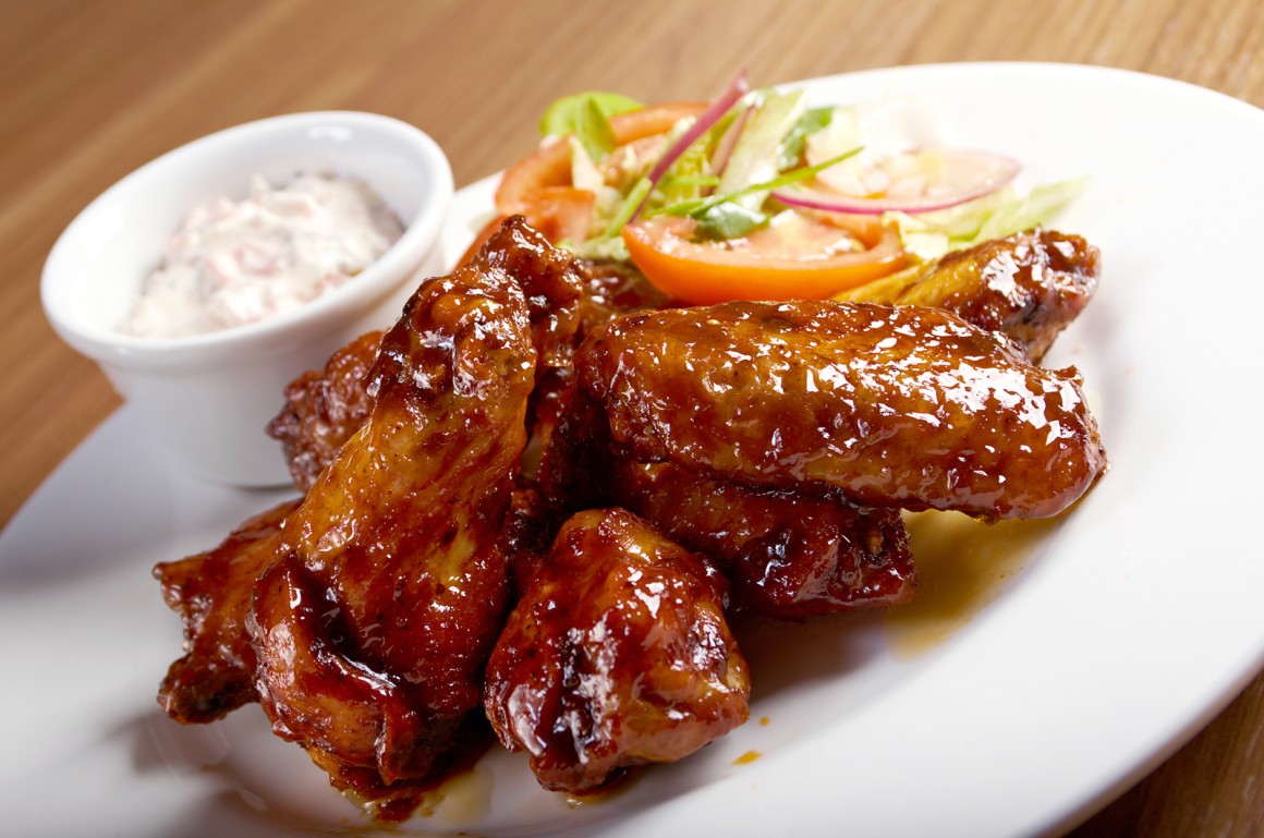 Einfache Chicken Wings