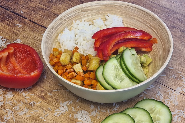 Gemüse-Tofu-Bowl