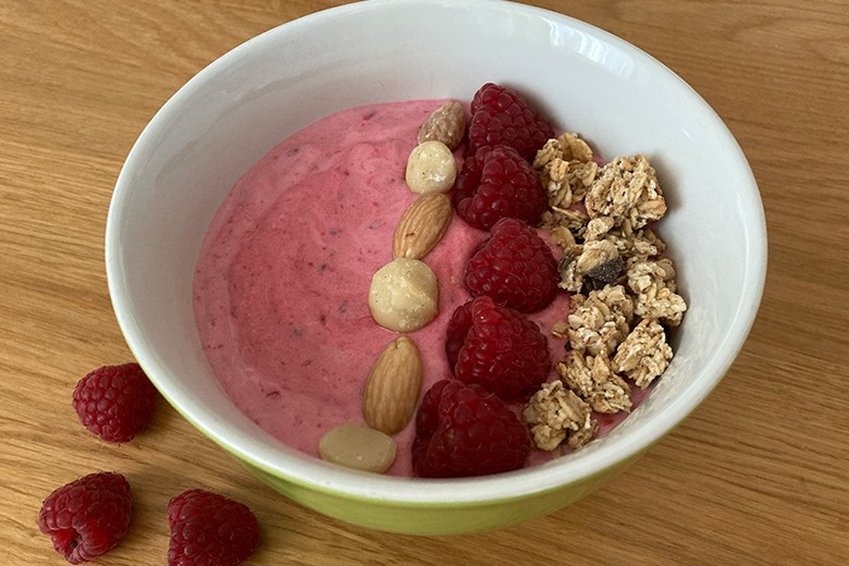 Frühstücksbowl mit Joghurt