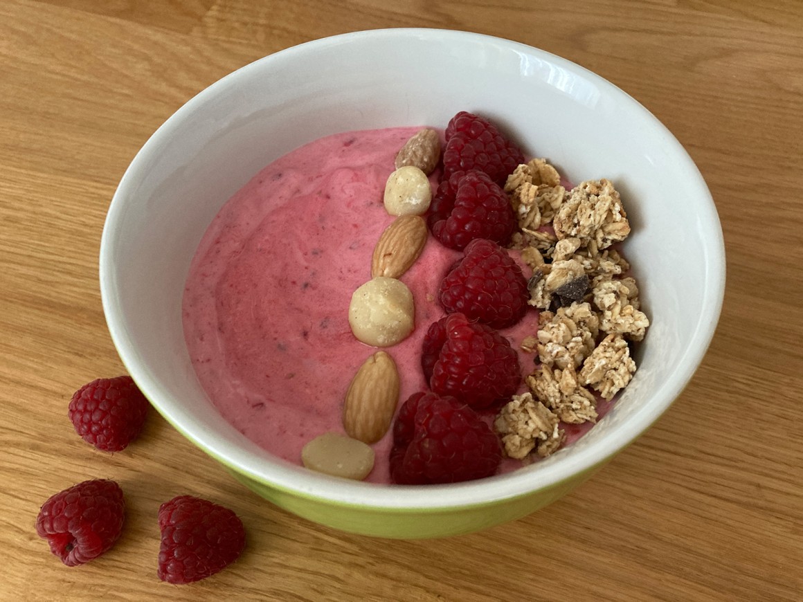 Frühstücksbowl mit Joghurt