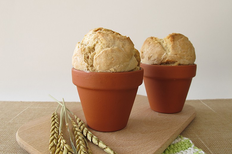 Brot im Blumentopf