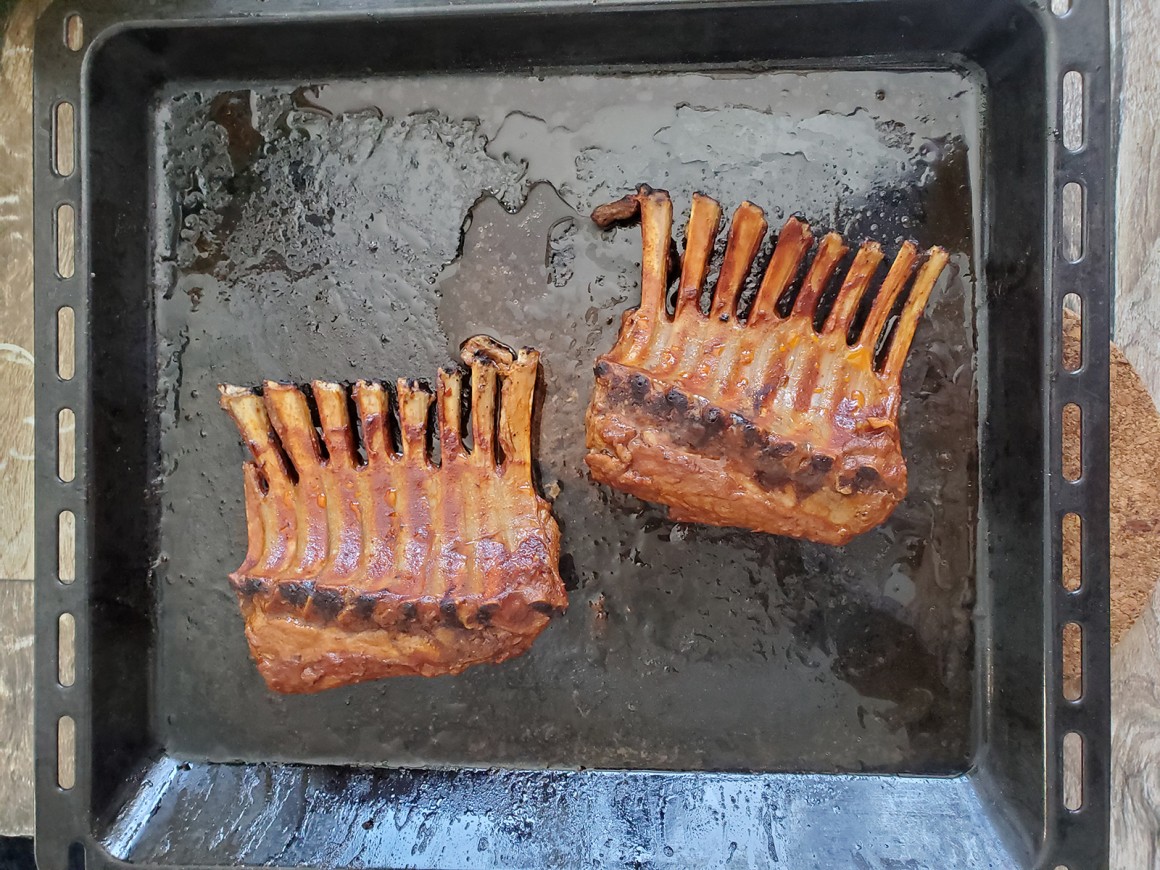 Zarte BBQ Lammrippchen aus dem Ofen
