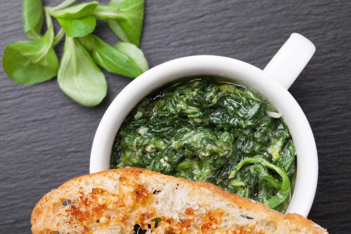 Gedünsteter Spinat mit Knoblauch