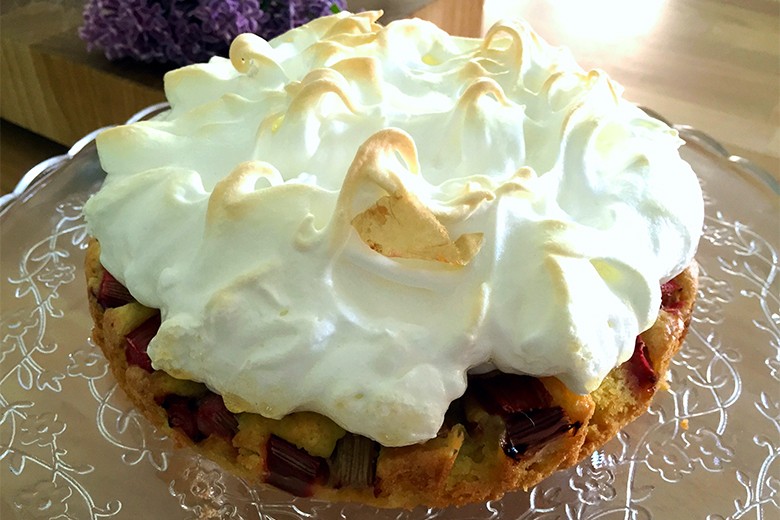 Rhabarberkuchen mit Baiser