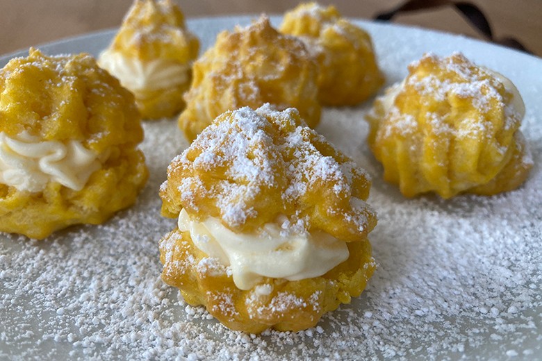 Windbeutel mit Puddingcreme
