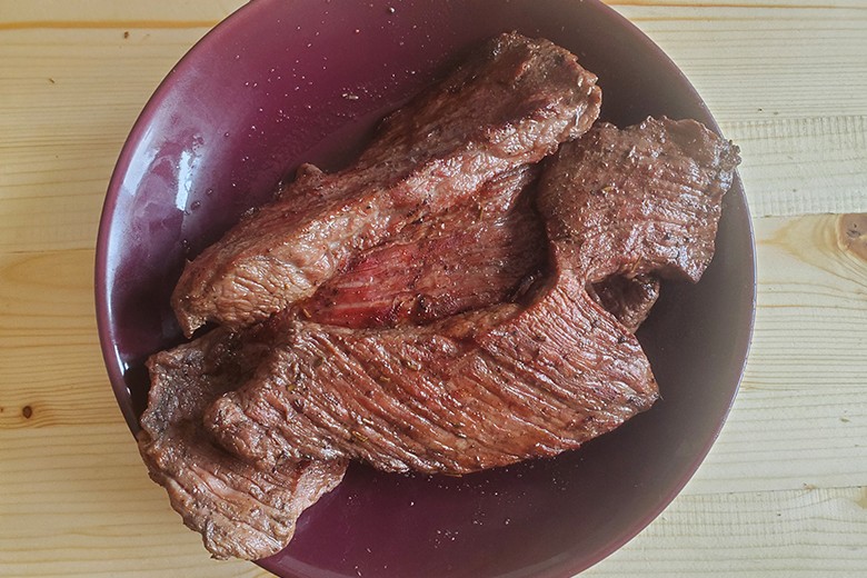 Zarte Rindfleischsteaks vom Grill