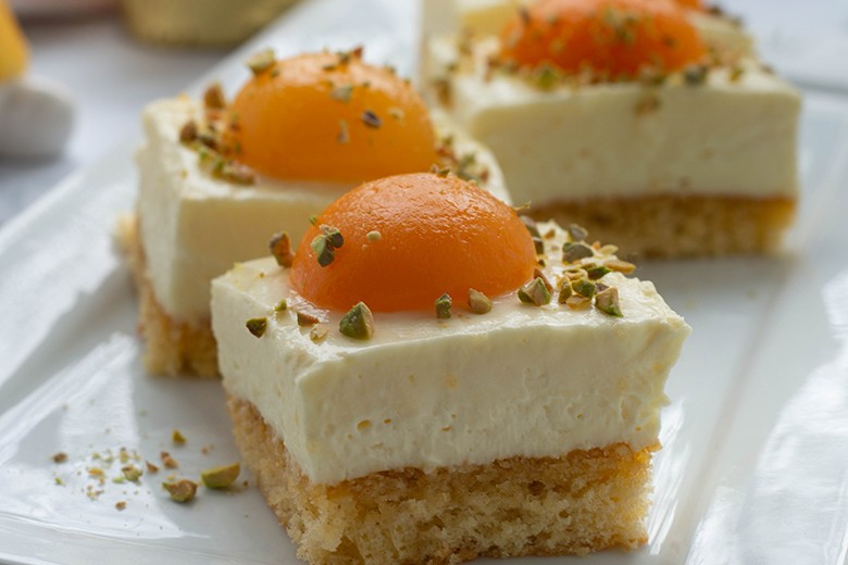 Spiegeleierkuchen mit Aprikosen