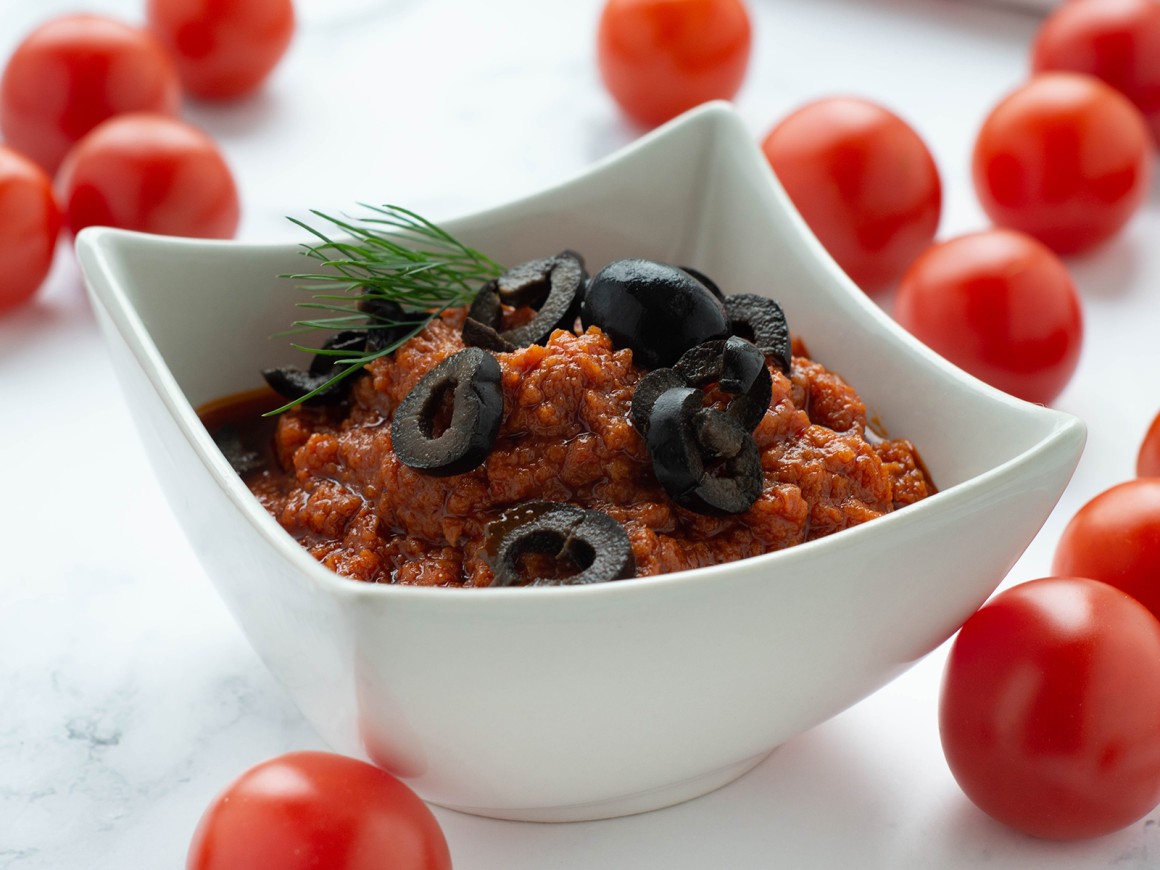 Tomatenpaste mit Oliven