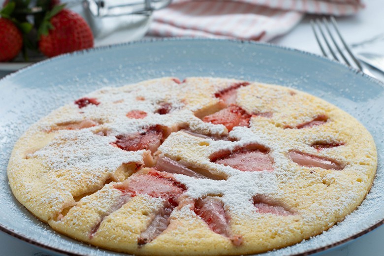 Schaumpfannkuchen mit Erdbeeren