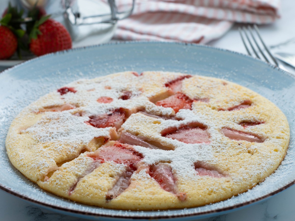 Schaumpfannkuchen mit Erdbeeren