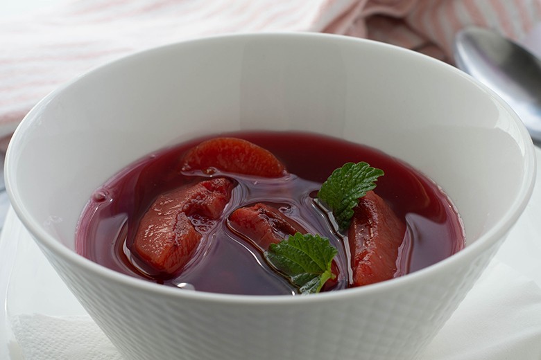 Pflaumensuppe mit Wein