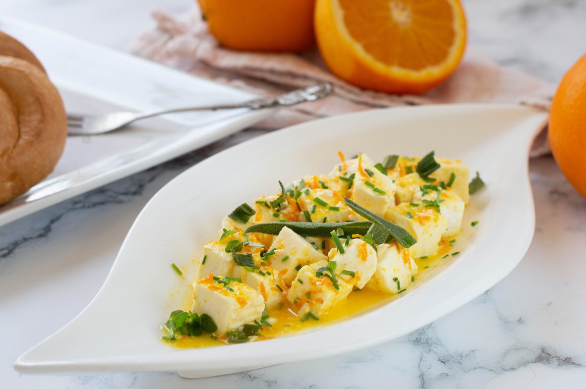 Orangen-Feta mit Kräutern - Rezept