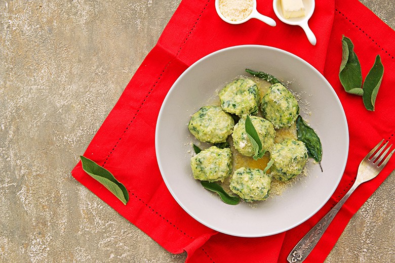 Gnudi mit Spinat