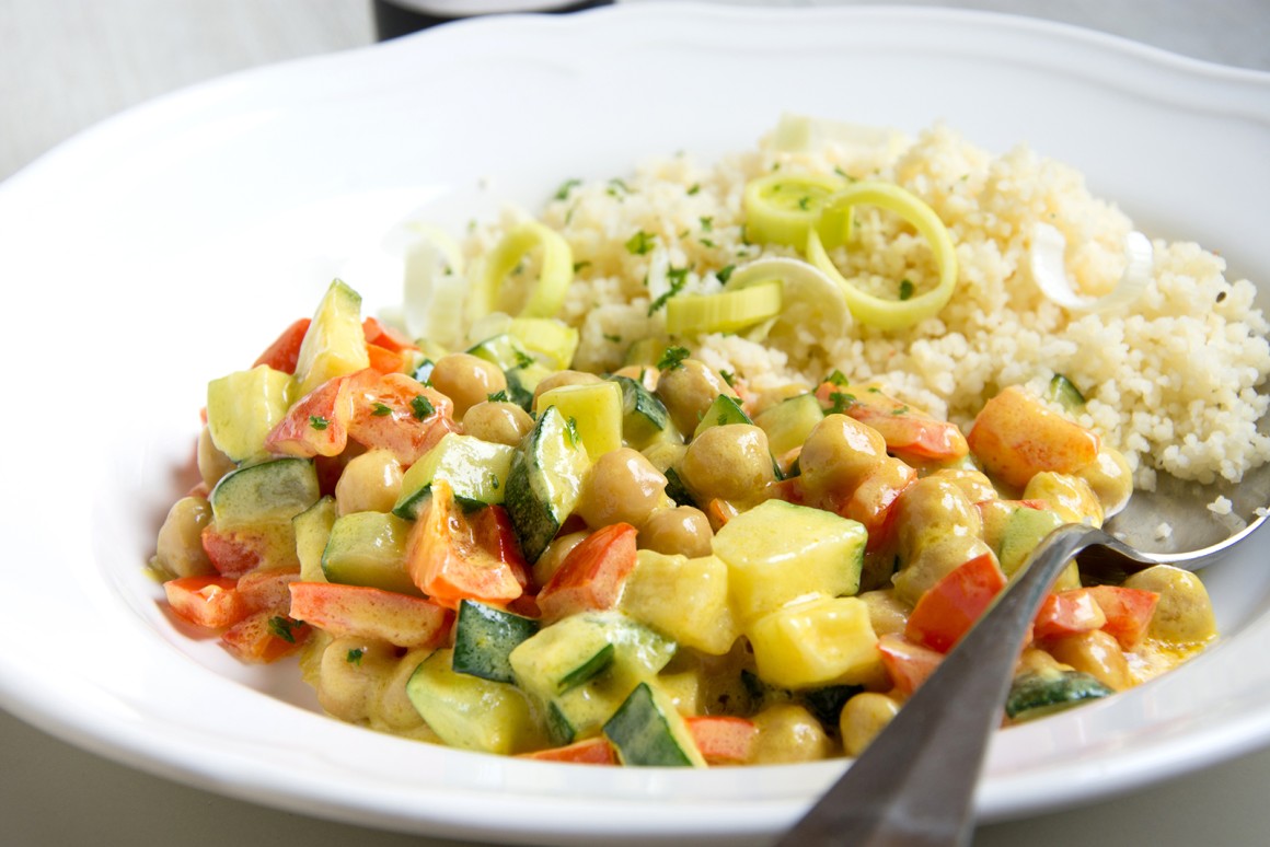 Vegane Gemüsepfanne mit Couscous