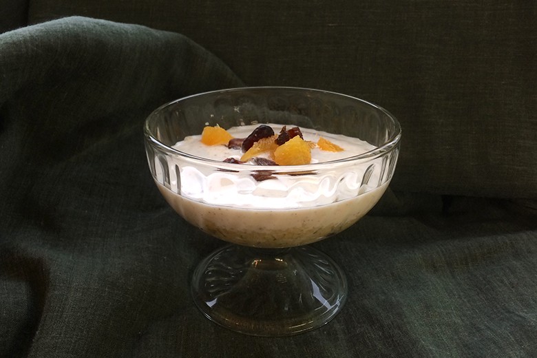 Frühstück aus Couscous und Orange