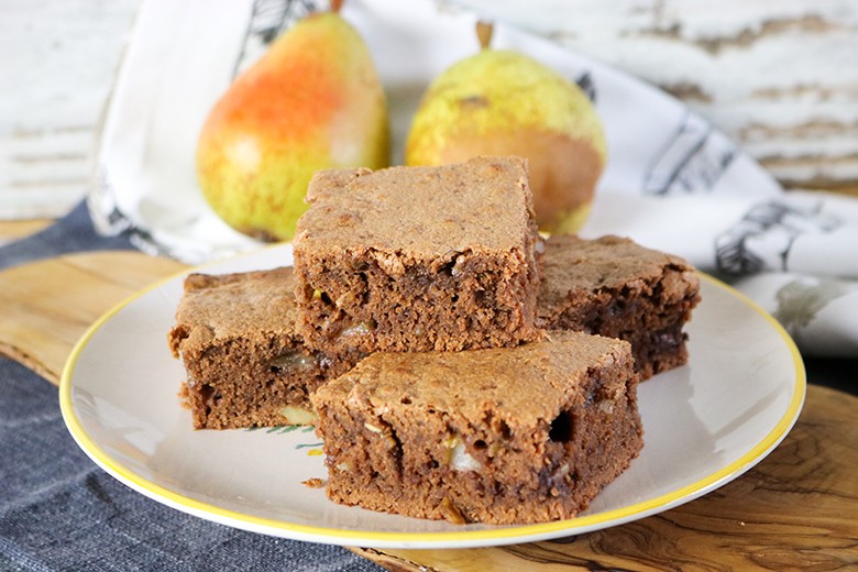 Brownies mit Birnen und Walnüssen