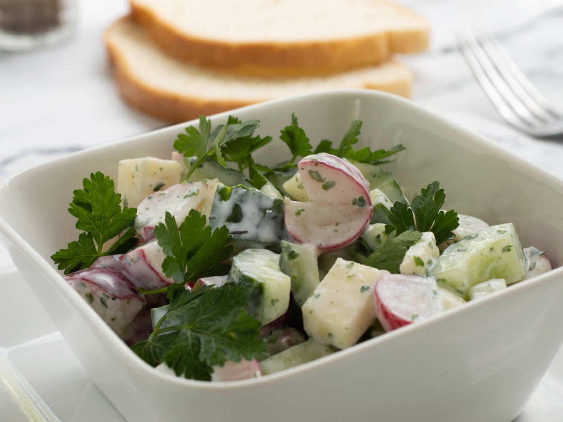 Radieschensalat mit Frischkäsedressing