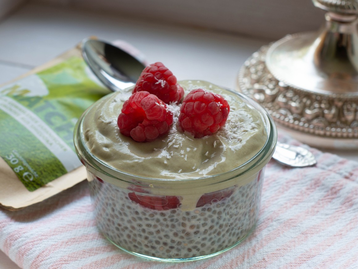 Chiapudding mit Matchacreme