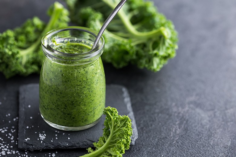 Grünkohlpesto mit Walnüssen