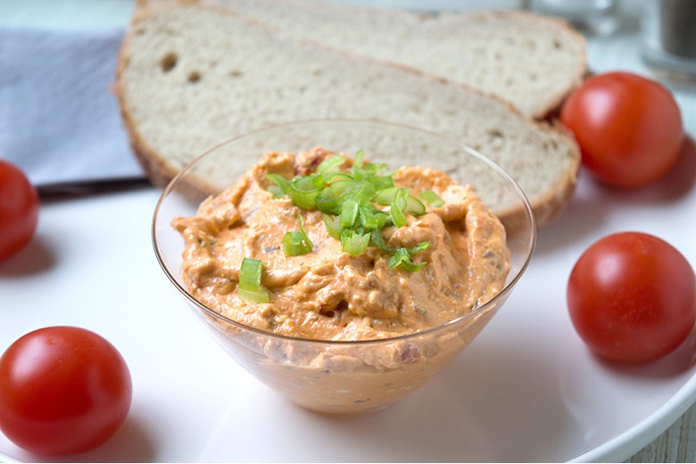 Veganer Tomaten-Paprika-Quark