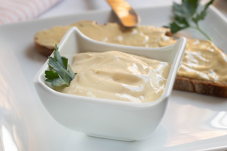 Senf-Honig-Creme