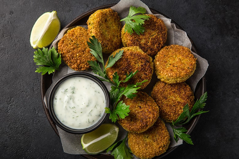 Falafel mit Joghurtminzsauce