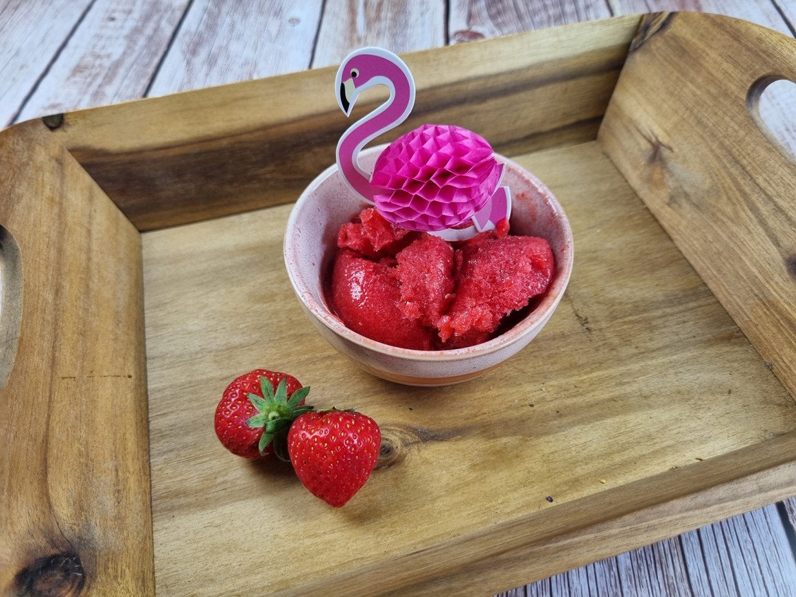 Einfaches Erdbeersorbet ohne Zucker