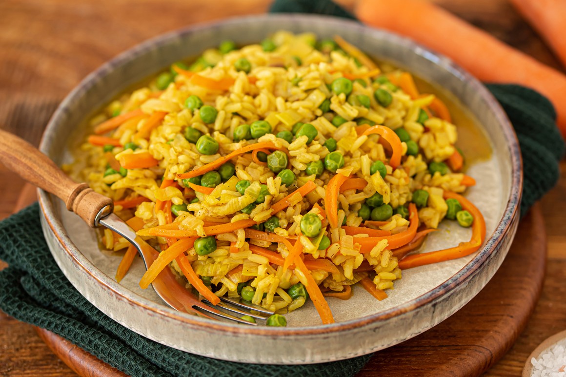 Curryreis mit Erbsen und Möhren