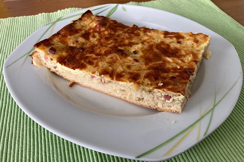 Zwiebelkuchen mit Schmand