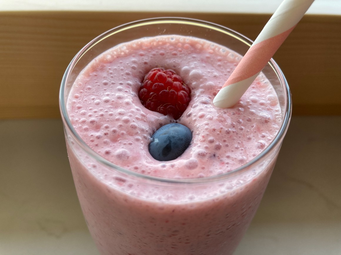 Milchshake mit Beeren