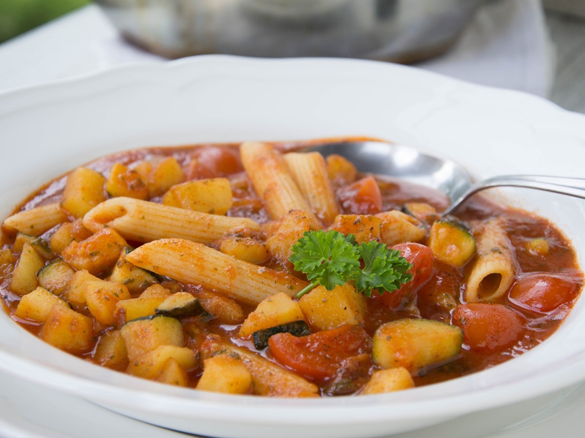 Mediterraner Zucchinieintopf