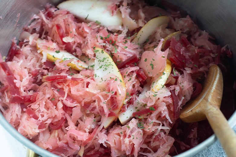 Sauerkraut mit Roter Bete und Birnen