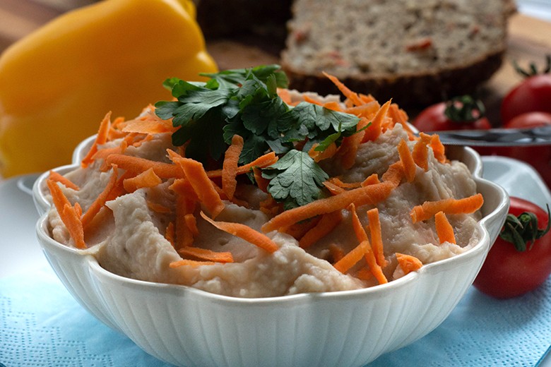 Hummusaufstrich mit Feta