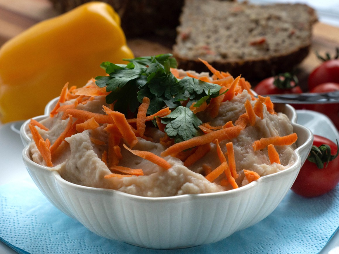 Hummusaufstrich mit Feta