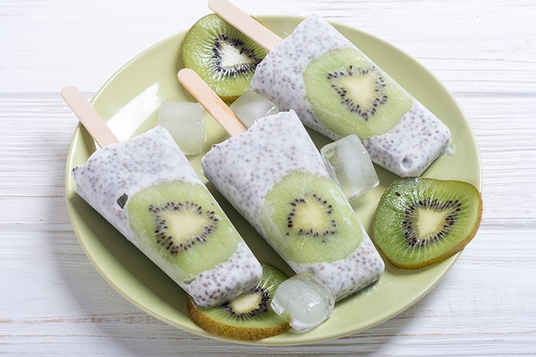 Chia Eis mit Kiwi und Kokos