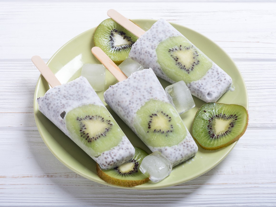 Chia Eis mit Kiwi und Kokos