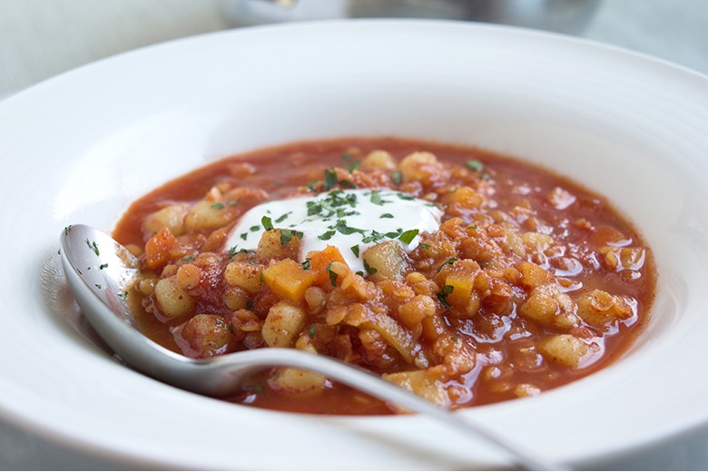 Linsensuppe mit roten Linsen