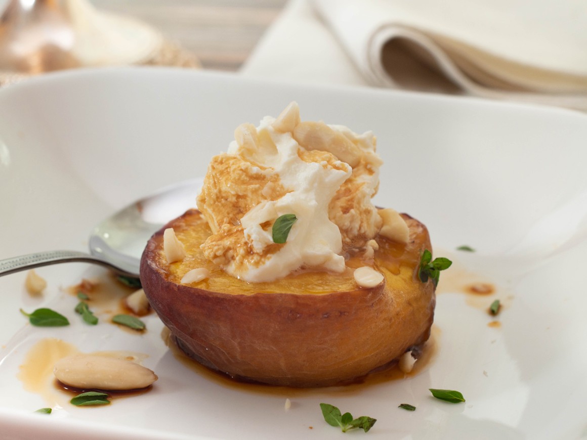 Pfirsiche mit Ricotta-Füllung