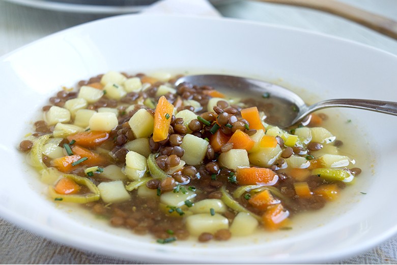 Linsensuppe mit Kartoffeln