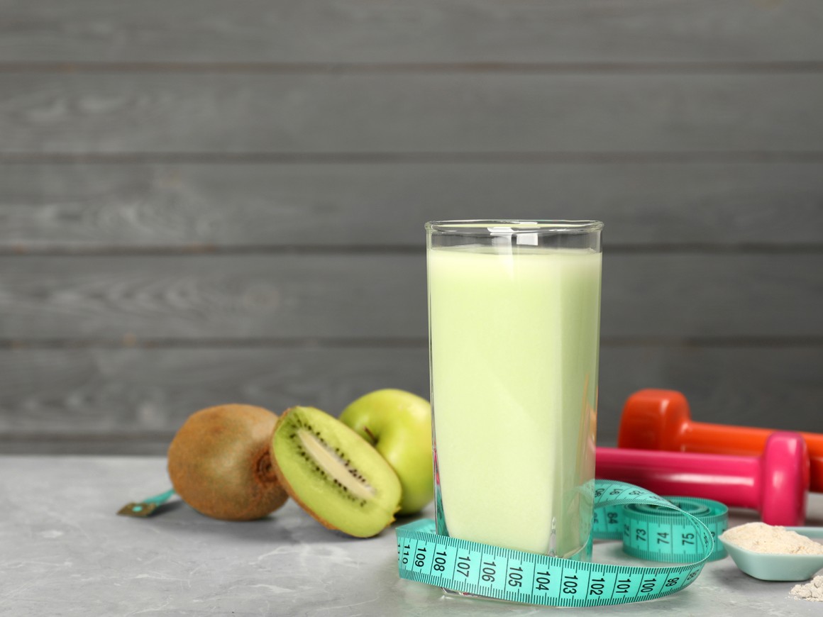 Eiweißshake mit Kiwi und Apfel