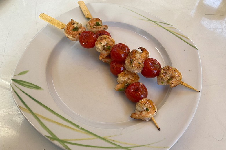 Garnelen-Spieße mit Tomaten