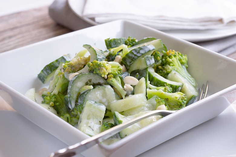 Brokkolisalat mit Minze