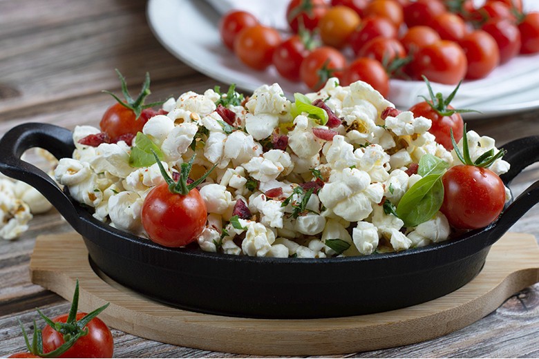 Tomate-Basilikum-Popcorn