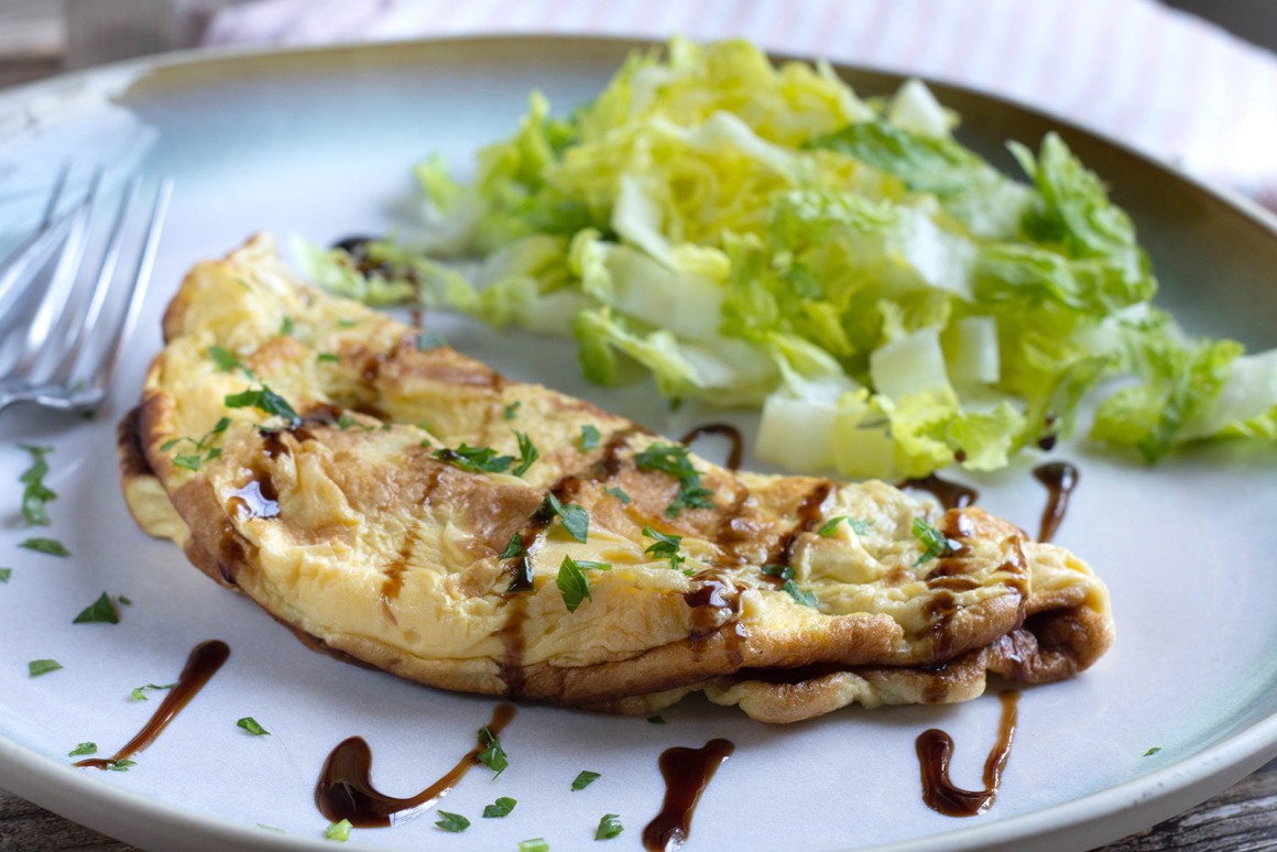 Zwiebelomelett mit Balsamico