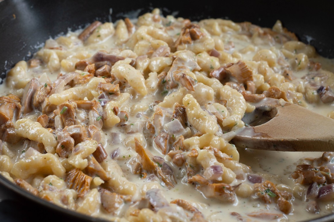 Rahm-Pfifferlinge mit Spätzle