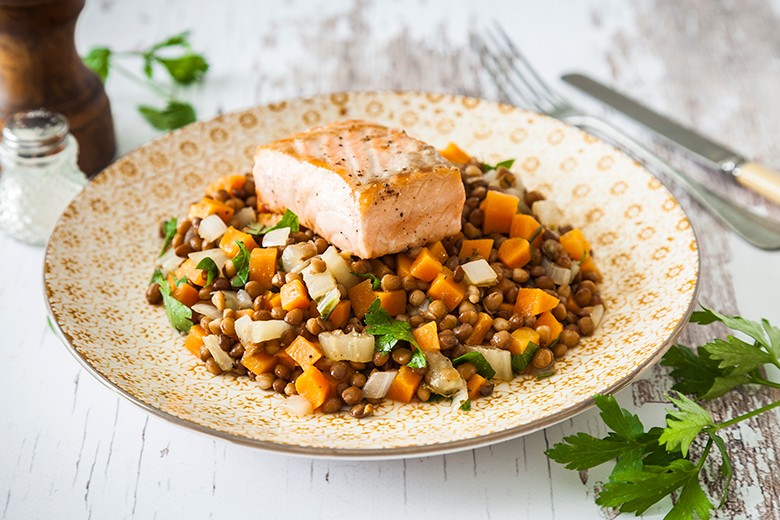 Linsensalat mit Lachs
