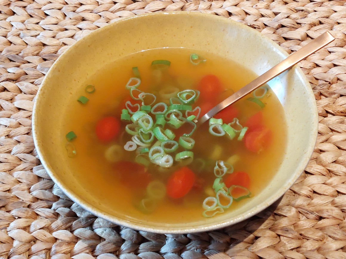 Chilisuppe mit Frühlingszwiebeln